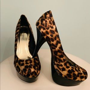 COPY - Bamboo Cheetah & black high heels 7.5